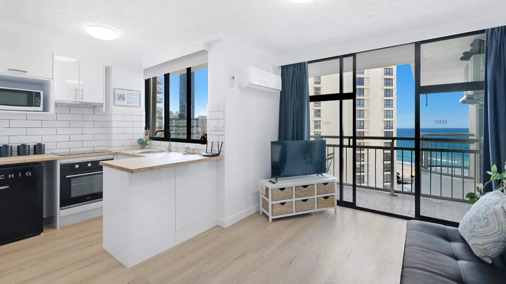 Apartment U1 - Relaxing “Seaview'S” From Your Balcony Gold Coast
